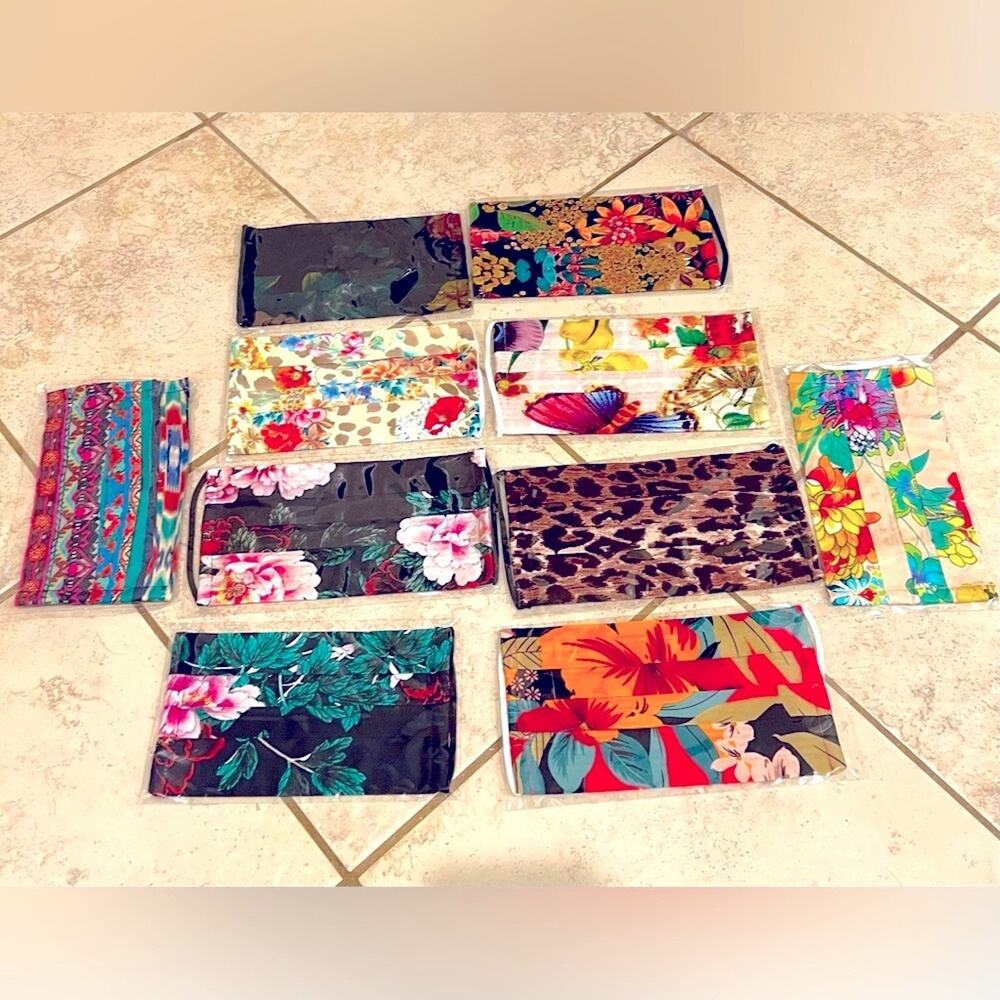❄️❄️CLEARANCE ❄️❄️ BRAND NEW MASKS still in bag